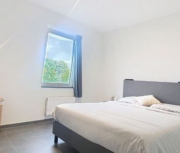 Appartement te huur in Oostrozebeke voor € 800 met 2 slaapkamers - Photo 1