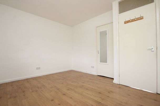 Weekley Glebe Road, Kettering, Northants, NN16 - Photo 1