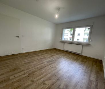 *Erstbezug nach Kernsanierung*Tageslichtbad*Balkon* - Photo 2