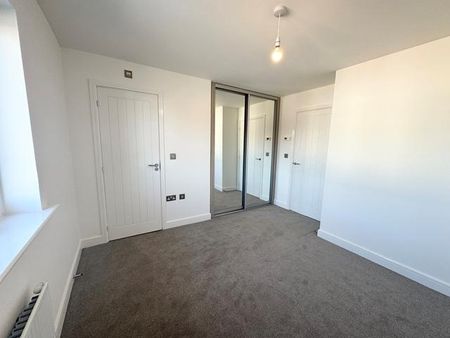 3 bedroom semi-detached house to rent - Photo 2