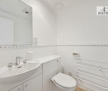 Flat - Purpose Built to rent in Arnhem Place, London, E14 - Photo 6