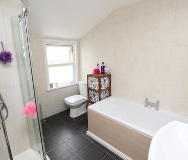 1 bedroom in a house share to rent - Photo 3