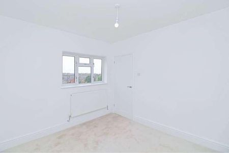 St. Pauls Avenue, Barry, CF62 - Photo 3