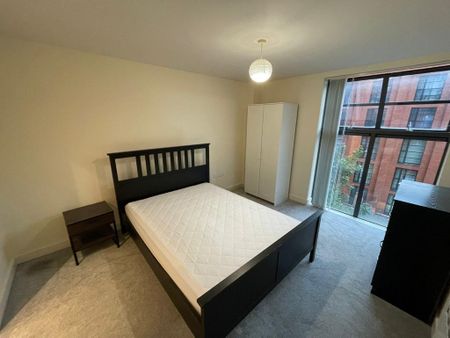 2 bedroom flat to rent - Photo 2