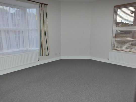 1 bedroom ground floor flat to rent - Photo 1