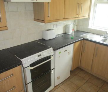 Great 2 Bedroom House, 50 Jerusalem Street, Queens Quarter, Belfast... - Photo 3