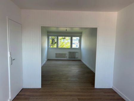 Appartement à louer 5 pièces 84.35m² - Photo 3