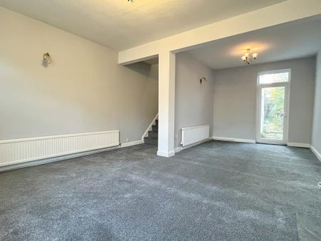 2 bedroom end of terrace house to rent - Photo 3