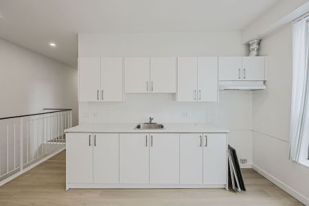 For Lease - 326 College Street Unit# 3rd Floor, Toronto, Ontario - Photo 5