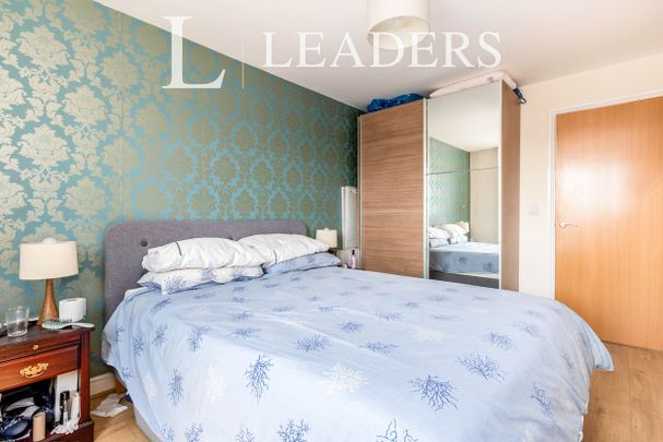 1 bedroom apartment to rent Station Approach, Epsom, KT19 - Photo 1