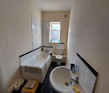 2 bedroom terraced house to rent - Photo 6