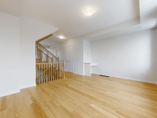 For Lease - 5909 Saigon Street, Mississauga, Ontario - Photo 1