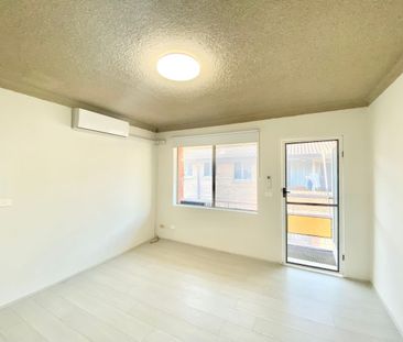 Fully Renovated 2 Bedroom Unit - Photo 5