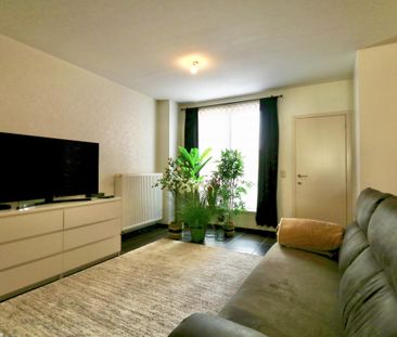 Centraal gelegen en recent appartement met 1 slpk en terras voor 72... - Photo 1