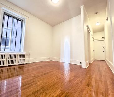 3 1/2 - Montréal (Ville-Marie (Centre-ville)) - 1 400 $/mois - Photo 2