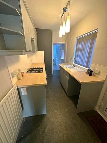 2 bedroom terraced house to rent - Photo 4