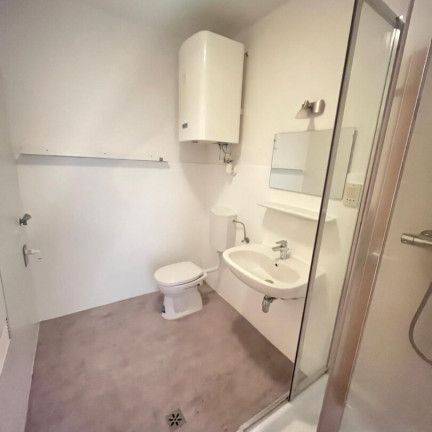 Gemütliche Dachgeschosswohnung in zentraler Top Lage Nähe TU-Graz zur Miete ! - Foto 1