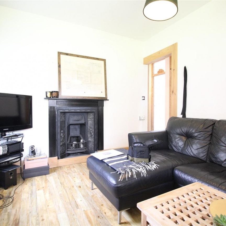 1 Bedroom Flat To Let - Photo 1