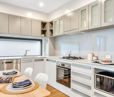 Luxury Living - 1 Bedroom Aircon Apartment Inner City - Photo 3