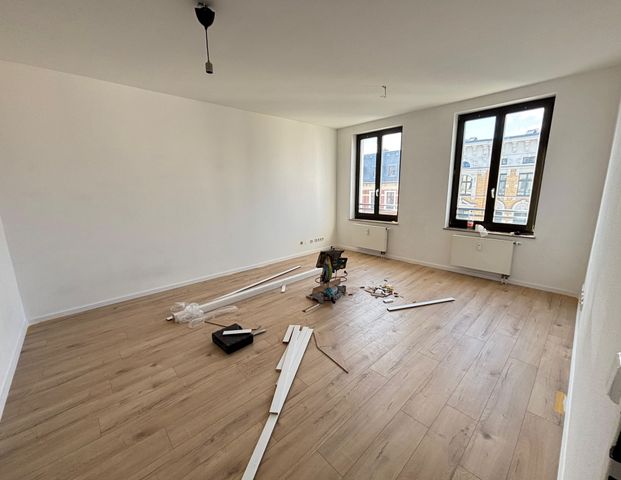 Für Sie in Sanierung! 4-Raum-Wohnung direkt am Hasselbachplatz - Photo 1