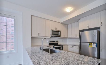 For Lease - 159 Keppel Circle, Brampton, Ontario - Photo 3