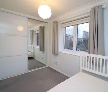 Greenland Quay, London, SE16 - Photo 5