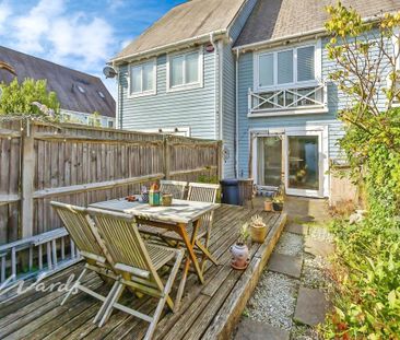 2 bedroom terraced house to rent - Photo 1