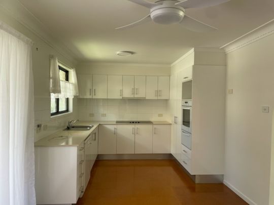 Holiday Vibes All Year Round - Photo 1