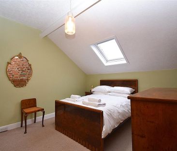 3 bedroom terraced house to rent - Photo 4