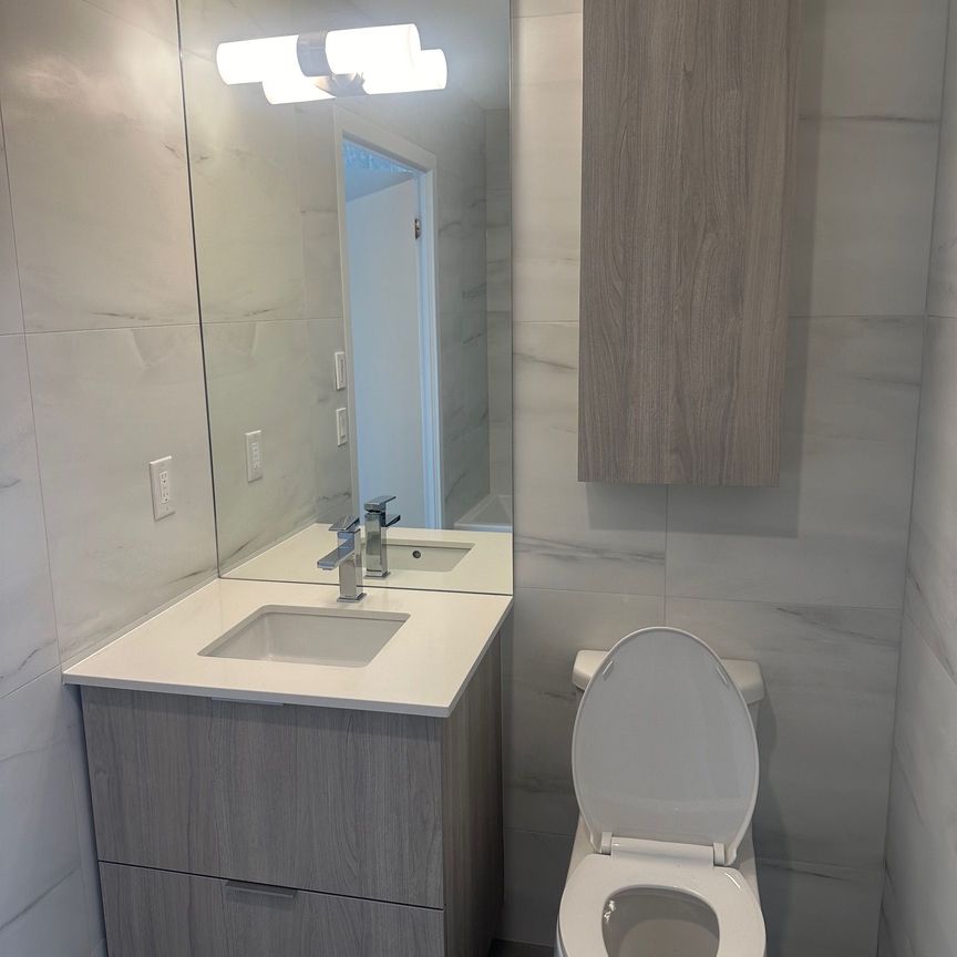 For Lease - 47 Mutual Street Unit# 2204, Toronto, Ontario - Photo 1