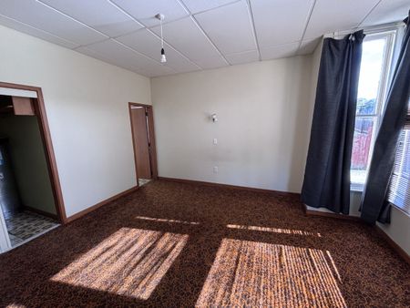 At home on Highgate - Photo 5