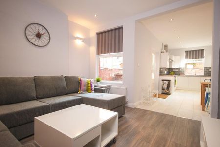 1 bedroom semi-detached house to rent - Photo 2