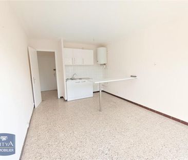 Location Appartement 1 pièce 22m² PORT DE BOUC 13110 - Photo 2