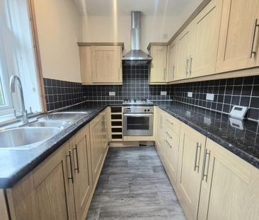2 bedroom terraced house to rent - Photo 3