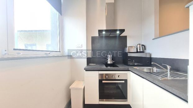 Studio to rent - Photo 1