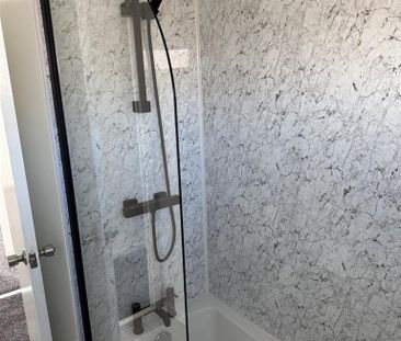 3 bedroom end of terrace house to rent - Photo 6