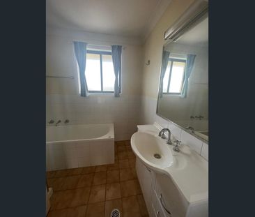 Massive House Size Townhouse - Photo 6