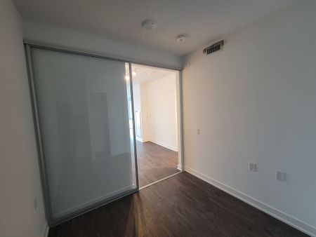 For Lease - 88 Queen Street Unit# 2207, Toronto, Ontario - Photo 2