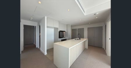 Luxury Water View 3 Bed 2 Bath Apartment in Rhodes central - Photo 2