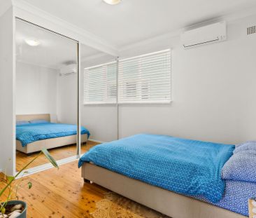 Gorgeous 3 Bedroom Cottage with Single Garage - Photo 3