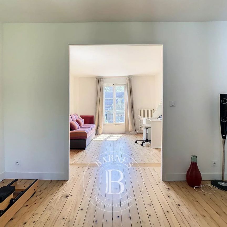 Tout savoir sur cette maison dans le quartier Place Louis XIV, à Saint-Germain-en-Laye - Photo 1