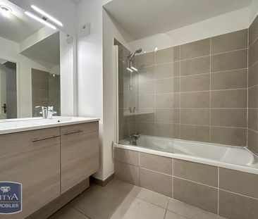 Location Appartement 3 pièces 66m² VILLEURBANNE 69100 - Photo 4