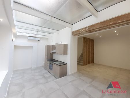 Location Appartement 3 pièces 67m² MARSEILLE 6ème - Photo 3