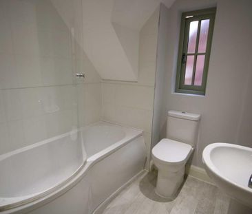 2 bedroom semi-detached house to rent - Photo 4