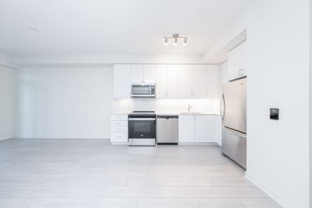 For Lease - 38 Annie Craig Drive Unit# 1203, Toronto, Ontario - Photo 3