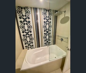Fully Furnished One Bedroom Apartment Opposite St Kilda Botanic Gar... - Photo 6