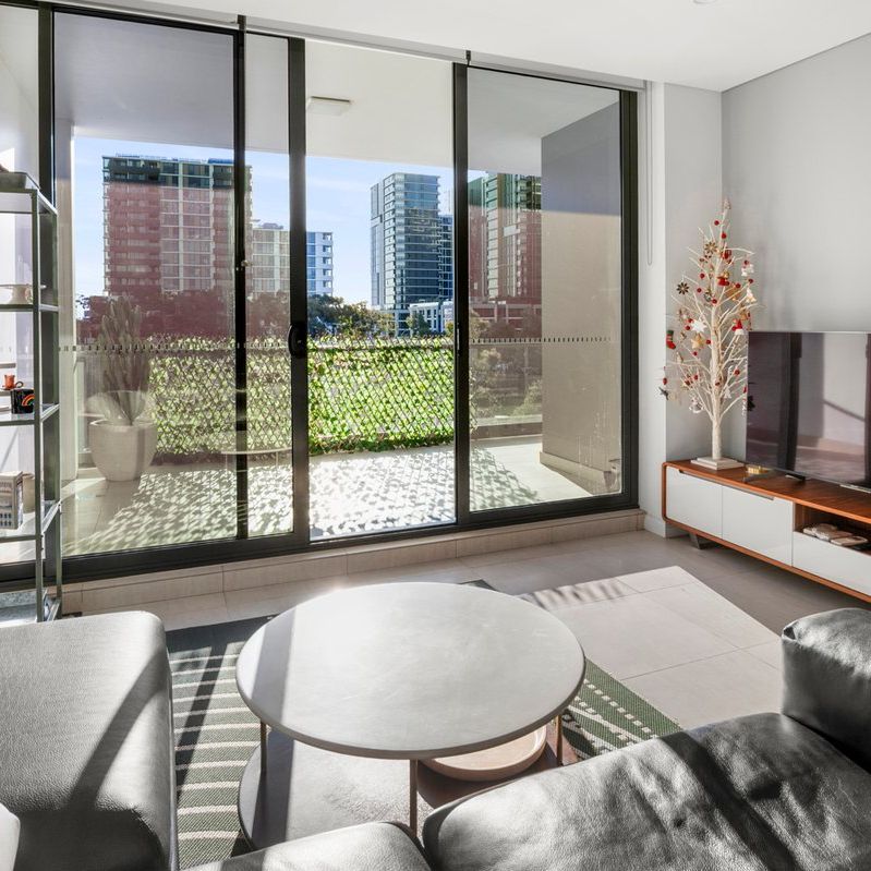 Fully Furnished I Modern Two-Bedroom I Parkside Home - Photo 1