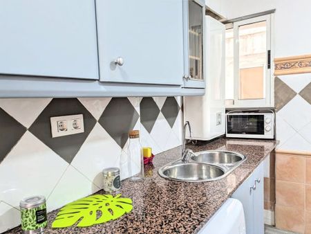 Carrer de Bailén, Burjassot, Valencian Community 46100 - Photo 2