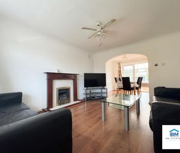 4 bedroom detached house to rent - Photo 1