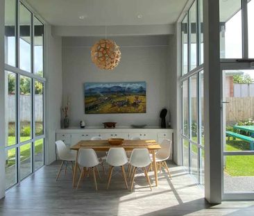 Executive 5 Bedroom, 3 Bathroom in Torbay - Photo 3